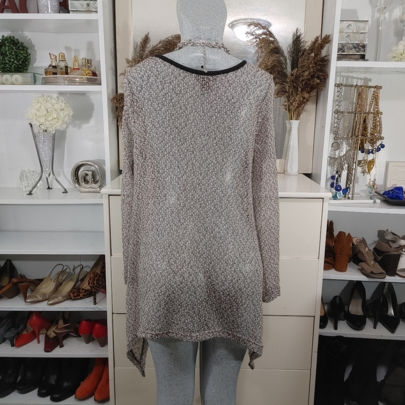 Seduction Sweater Asymmetrical Hem Size M - Picture 6 of 8